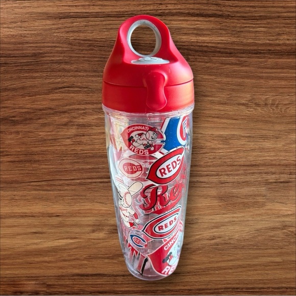 tervis Other - CINCINNATI REDS ALL OVER TERVIS WRAP WATER BOTTLE
NEW